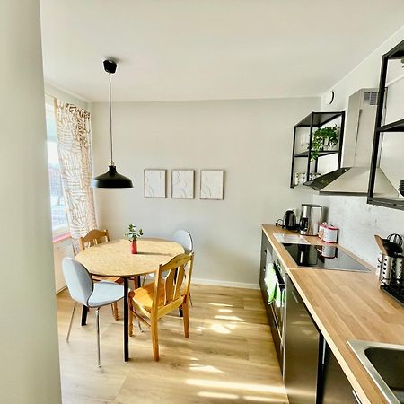 오울루 Kiva Majoitus 1-4Hloe, 500M Keskustaan, Parkkipaikka 아파트 외부 사진